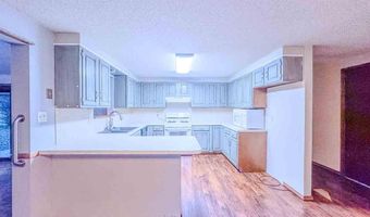 1727 N 10th St, Arkansas City, KS 67005