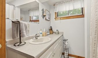 4285 Faulk Rd, Ashland, OH 44805