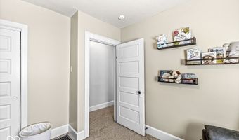 76 S 11th Ave, Beech Grove, IN 46107