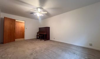 912 S Runnels, De Kalb, TX 75559