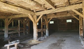 228 Nutter Ln, Barnet, VT 05821