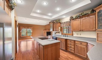 6040 Eden Dr, Aurora, IN 47001