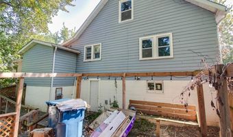 2020 Country Club Dr, Alton, IL 62002