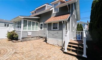105 Bliss Rd, Newport, RI 02840