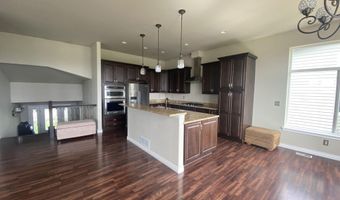 1226 Northpointe Bluff Dr, Anchorage, AK 99501