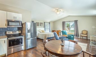 148 20th Ave, Apalachicola, FL 32320