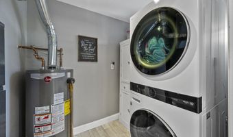 1228 Pacific Ave, Beachwood, NJ 08722