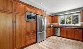 1880 Trout Gulch Rd, Aptos, CA 95003