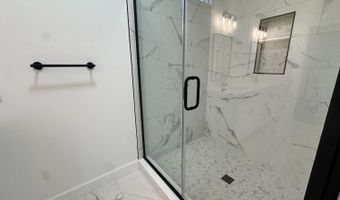 18 Somerset Dr, Appomattox, VA 24522