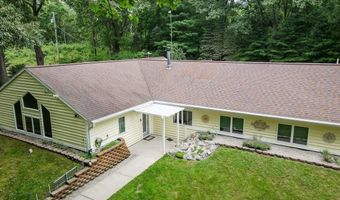 3900 Dursum Ave NE, Ada, MI 49301