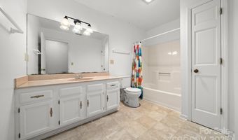 103 Pebble Creek Dr, Asheville, NC 28803