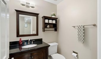 305 Oak Top Ct, Ballwin, MO 63021