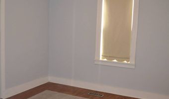 144 W Main St, Albion, IL 62806