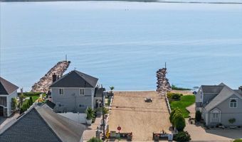 5 Hammock Pkwy, Clinton, CT 06413