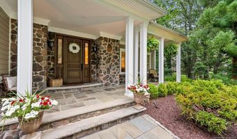 7 Newton Pl, Allendale, NJ 07401