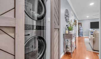 808 Sunset Rd, Beachwood, NJ 08722