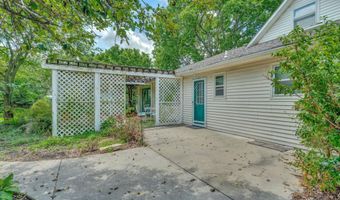 662 E 1452 Rd, Baldwin City, KS 66006