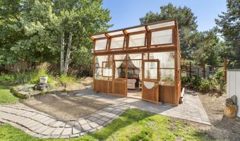 21081 Gardenia Ave, Bend, OR 97702