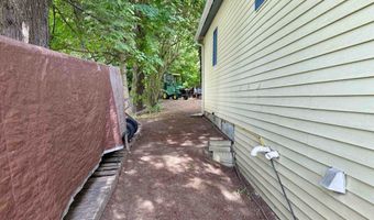 39 Middle Rd, Barre, VT 05641