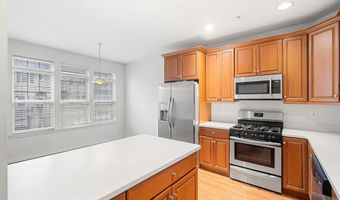 39 W Aspen Way, Aberdeen, NJ 07747