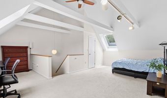 10 Rockingham Ct, Bedford, NH 03110