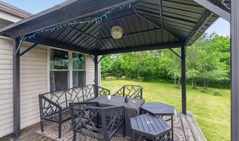 15510 Davis Dr, Addison, MI 49220