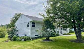 10 Crawford Dr, Bath, ME 04530