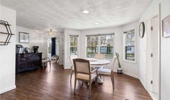3 Mallory Ct, Bristol, RI 02809