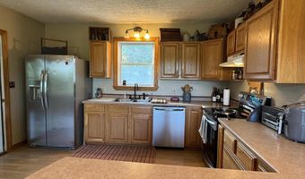 288 Cross Rd, Avon, ME 04966