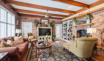 103 Bear Crk, Adel, GA 31620