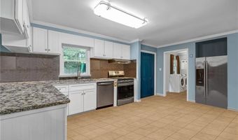6101 Misty Valley Dr SE, Acworth, GA 30102