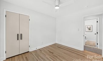 1924 Bentley Pl, Charlotte, NC 28205