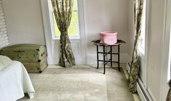 53 Congress St, Belfast, ME 04915