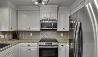317 Greensboro Dr, Brandon, MS 39047