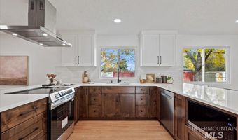 204 Hilldrop St, Caldwell, ID 83605