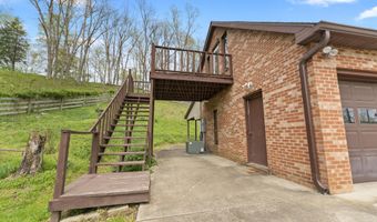 74 Muncy Ln, Ashland, KY 41102