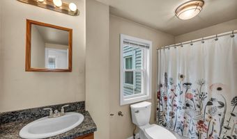 44 Maple Ave, Canton, CT 06019