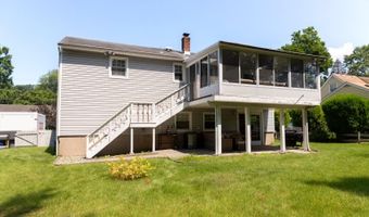 25 S Valley Rd, Bayonne, NJ 07035