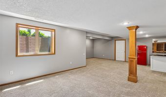 3105 NE Huntington Ln, Ankeny, IA 50021