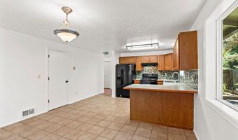 4624 SE GEARY St, Albany, OR 97322