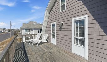 23 5th St, Beach Haven, NJ 08008