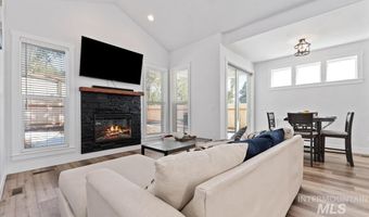 412 Antonette Cir, Cascade, ID 83611