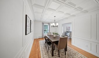 5 Beaver Pond Rd, Albany, NY 12211