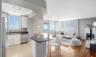 851 N GLEBE Rd 1911, Arlington, VA 22203
