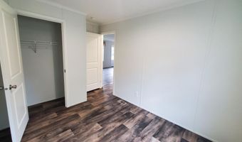 70 Shepherd Dr, Bangor, ME 04401