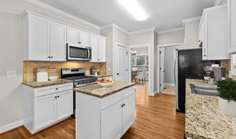 219 MOUNTAIN LAKE Trl, Alabaster, AL 35007