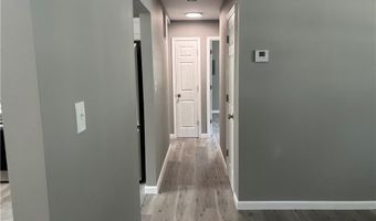 97 Idlewood Rd, Austintown, OH 44515
