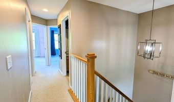 68 Lawrence Ave 68, Danbury, CT 06810