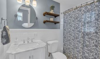 745 Halliard Ave, Beachwood, NJ 08722