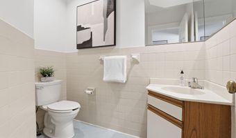 5109 WORTHINGTON Dr, Bethesda, MD 20816